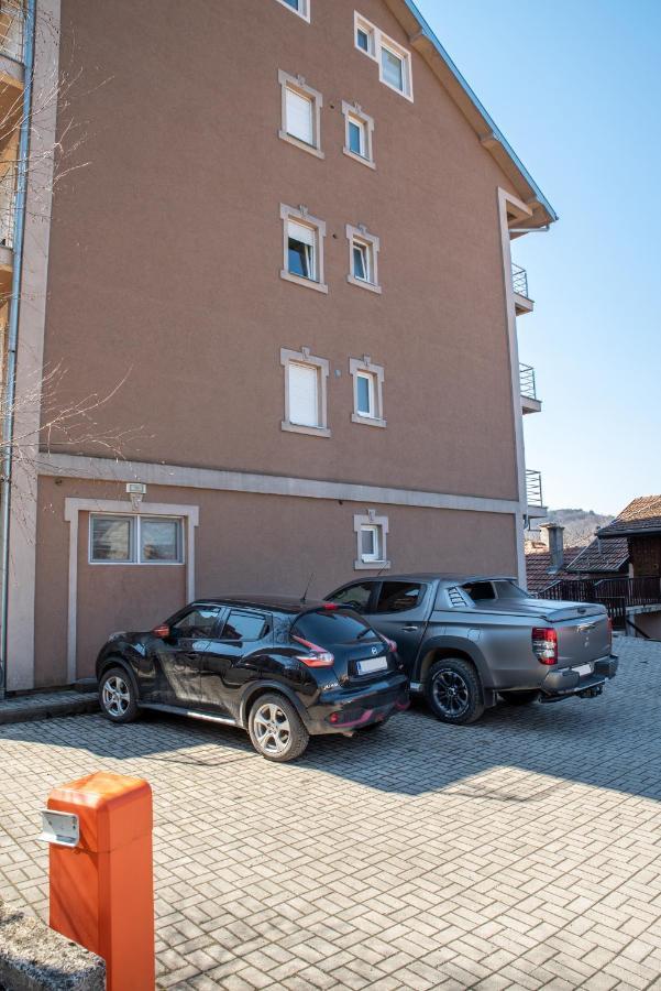 شقة In Lux Apartman Vrnjačka Banja المظهر الخارجي الصورة